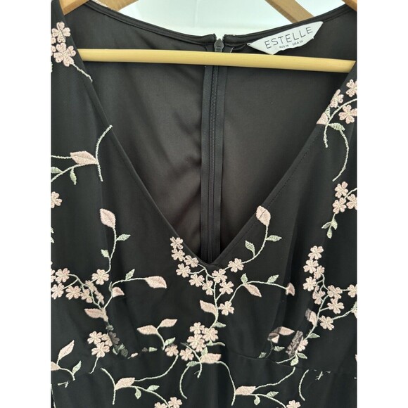 Estelle Dress Embroidered Floral V-neck Flutter Sleeves Women’s Plus Size 1X/ 18 - Picture 3 of 11